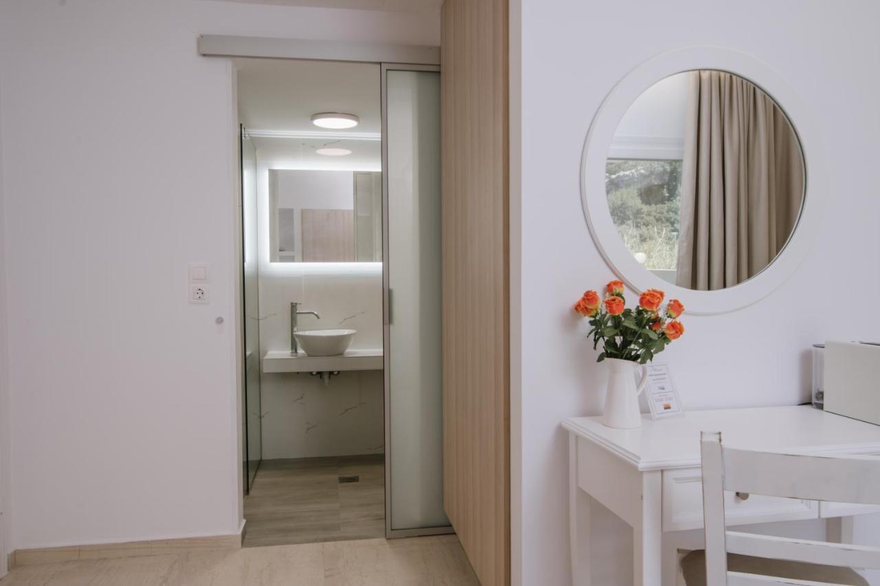 Dora Apartments アギア・ペラギア エクステリア 写真